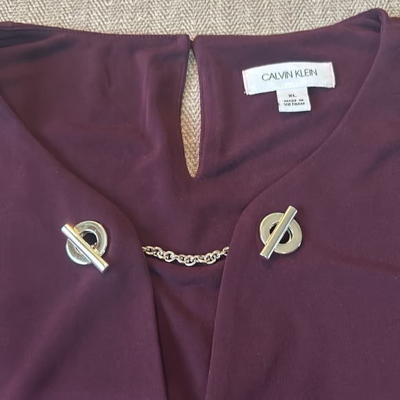 Ladies XL plum colored sleeveless top.  Calvin Klein - Picture 2 of 4